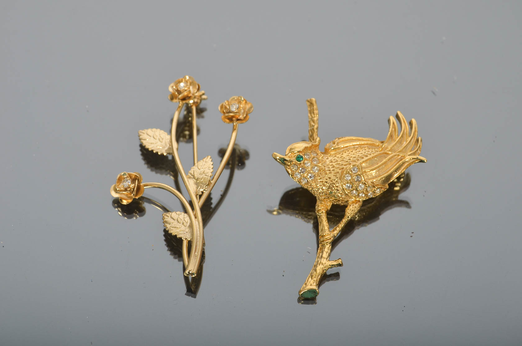 Assortment of Vintage Decorative Brooches