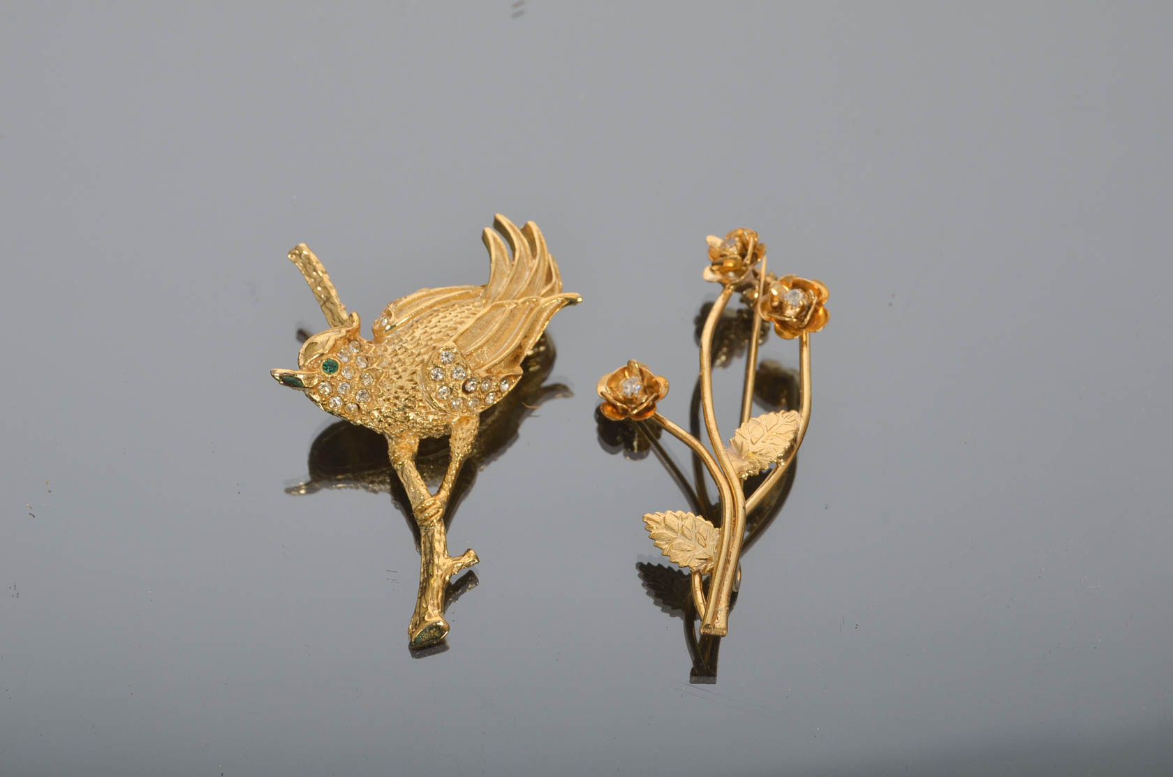 Assortment of Vintage Decorative Brooches