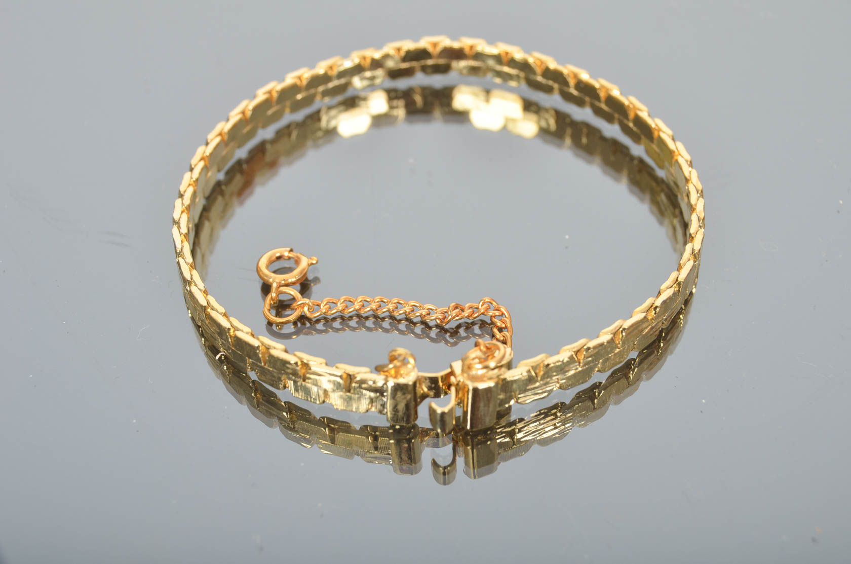 Wholesale Collection of Gold Tone Costume Bracelets