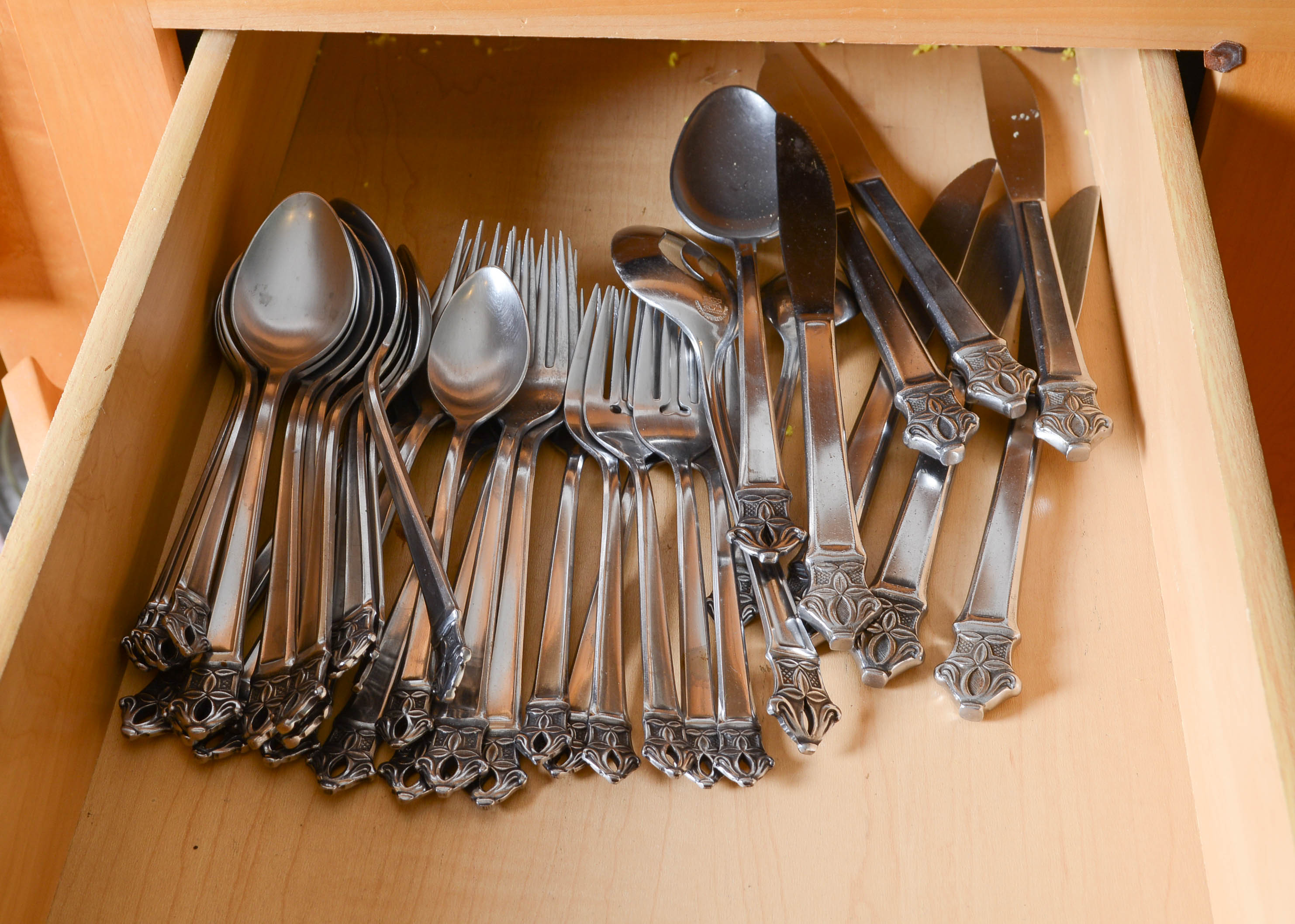 Ekco Stainless Steel Flatware Set in the Olaf Pattern