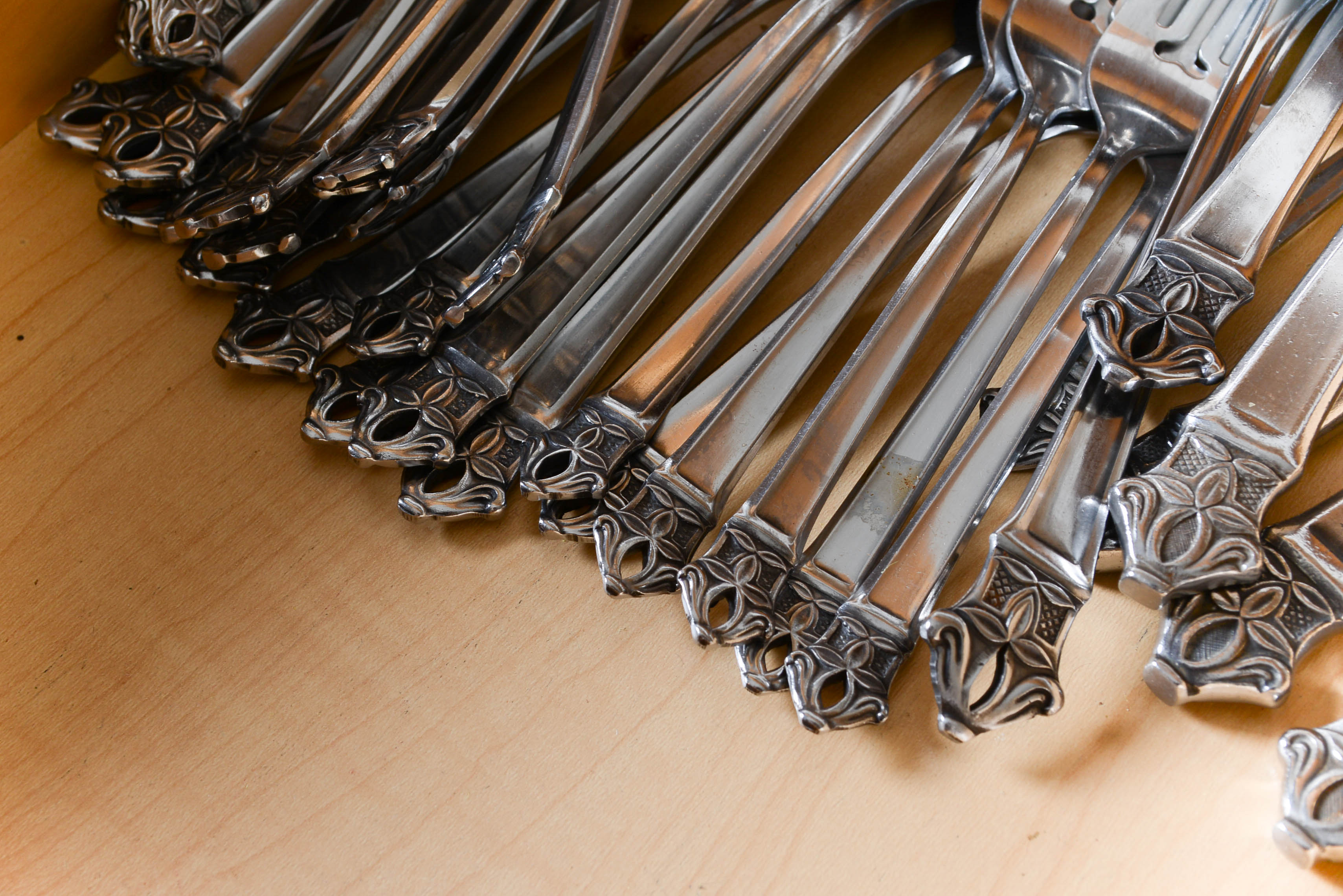 Ekco Stainless Steel Flatware Set in the Olaf Pattern