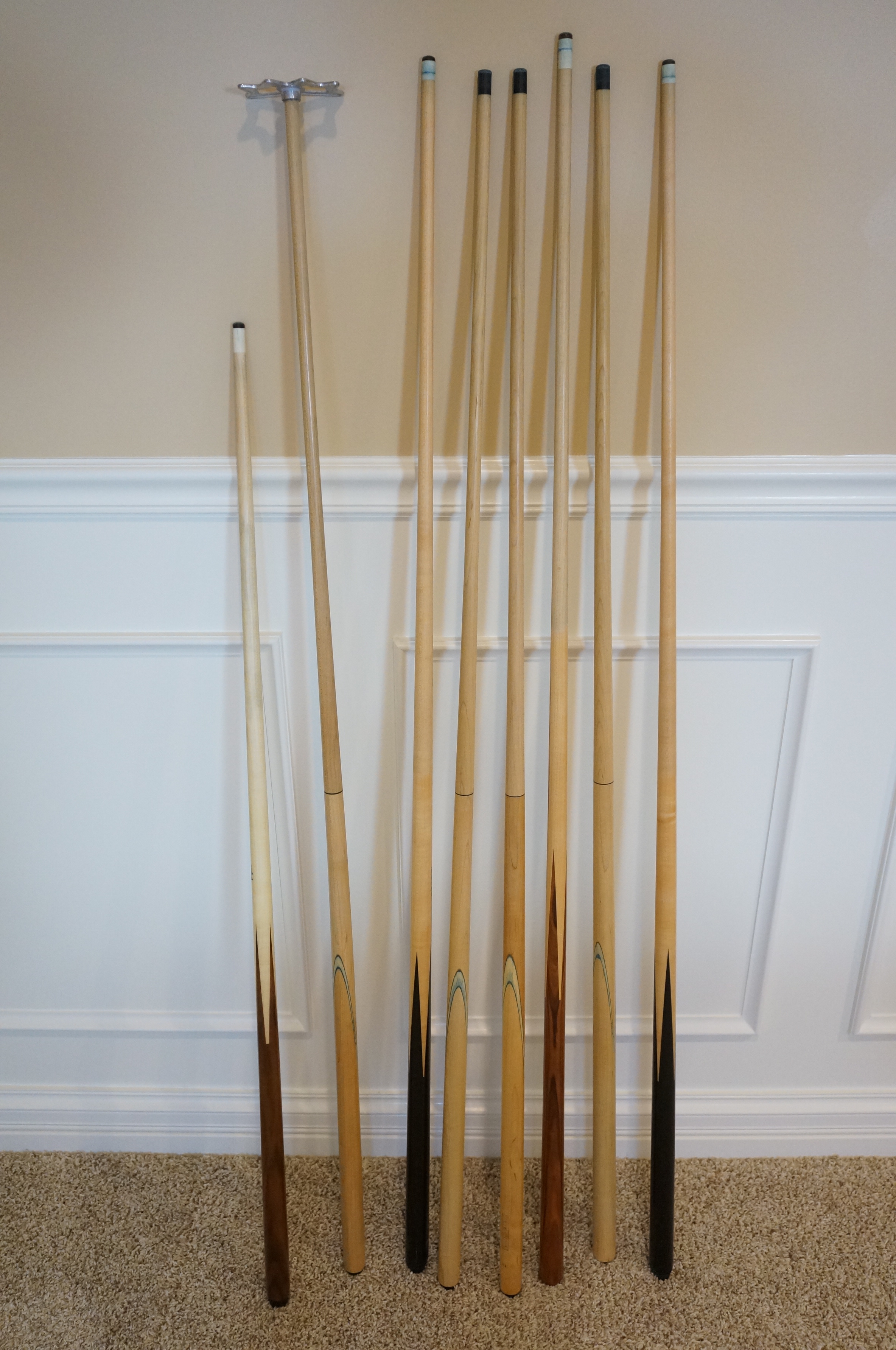 Gandy Pool Table and Accessories