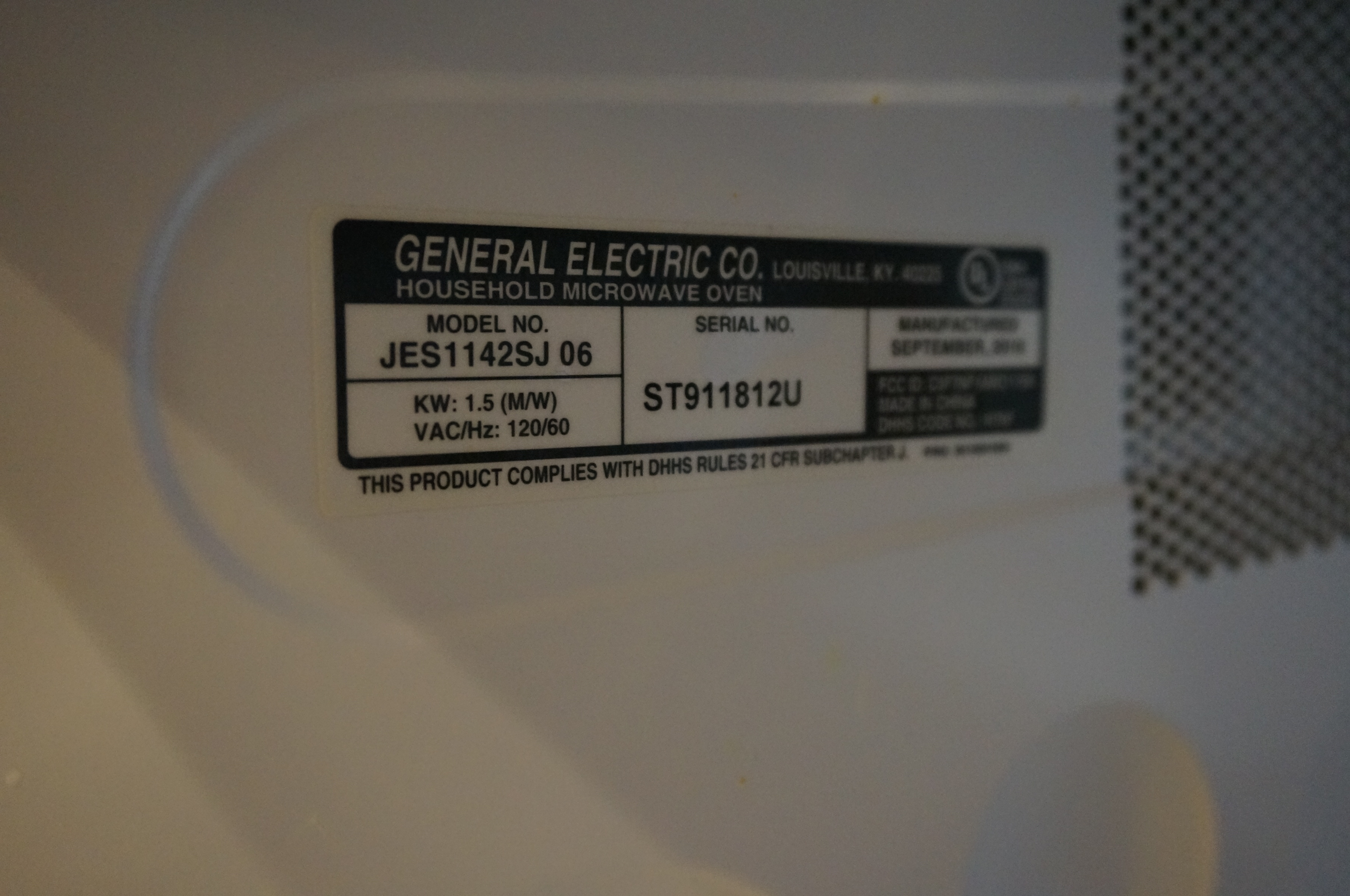 GE Turntable Microwave Oven EBTH