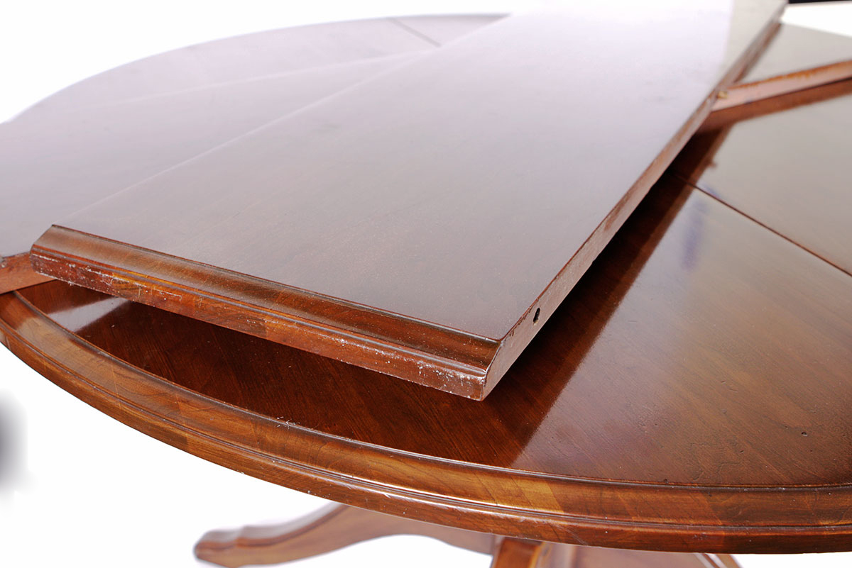 Willett Pedestal Dining Table