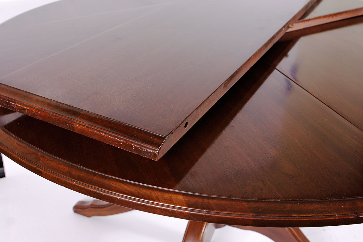 Willett Pedestal Dining Table