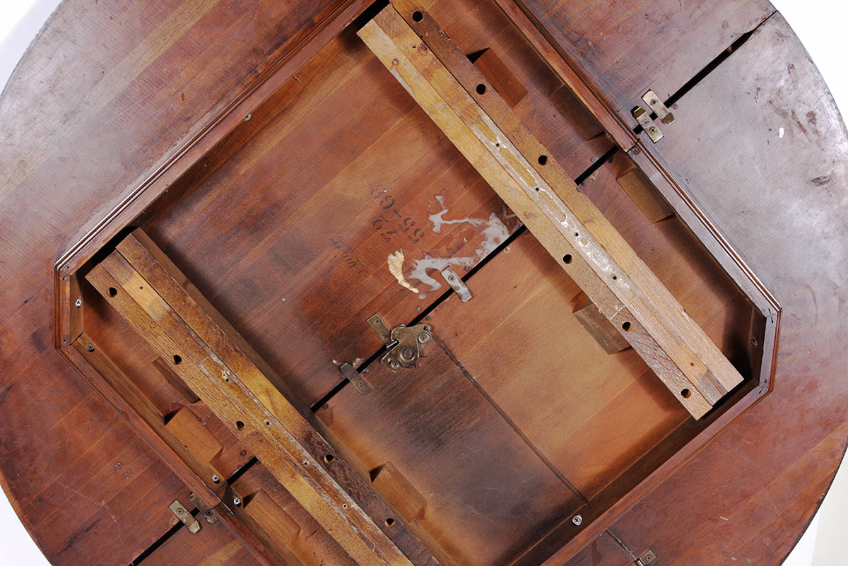 Willett Pedestal Dining Table