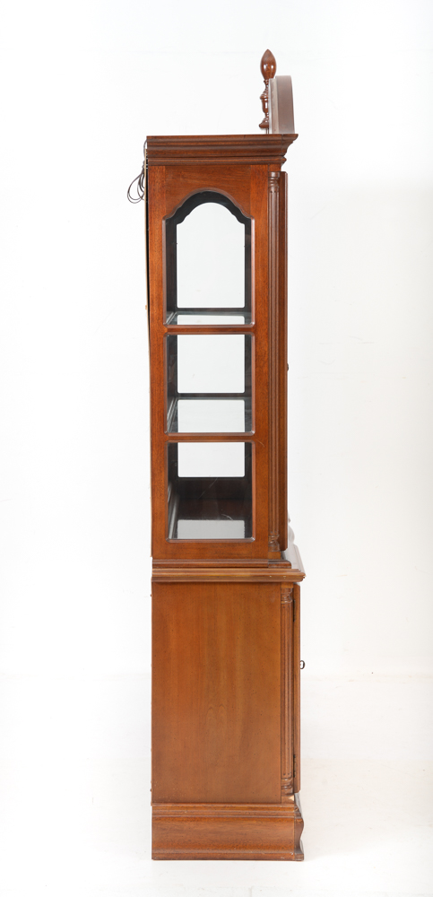 Lexington Queen Anne Style Lighted China Cabinet