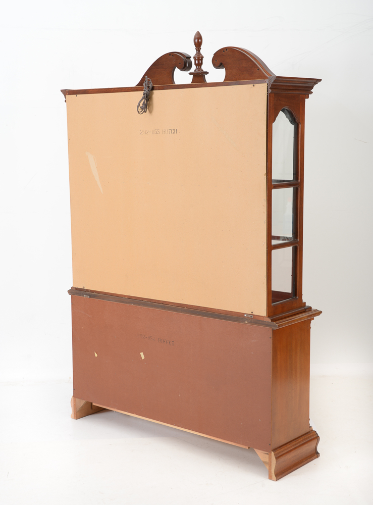 Lexington Queen Anne Style Lighted China Cabinet