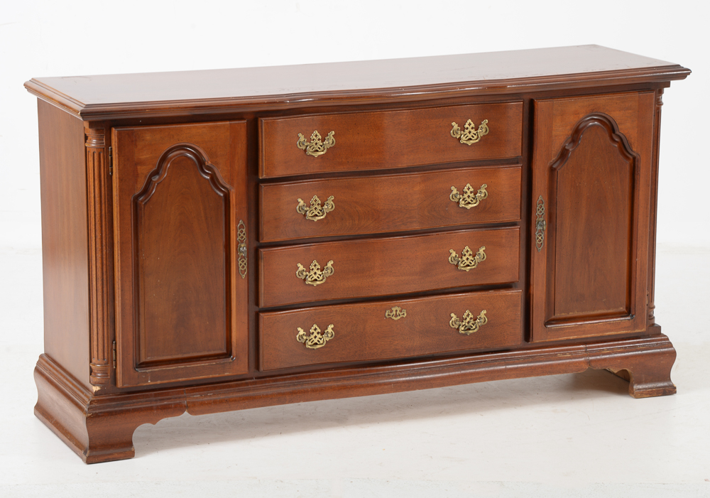 Lexington Queen Anne Style Lighted China Cabinet