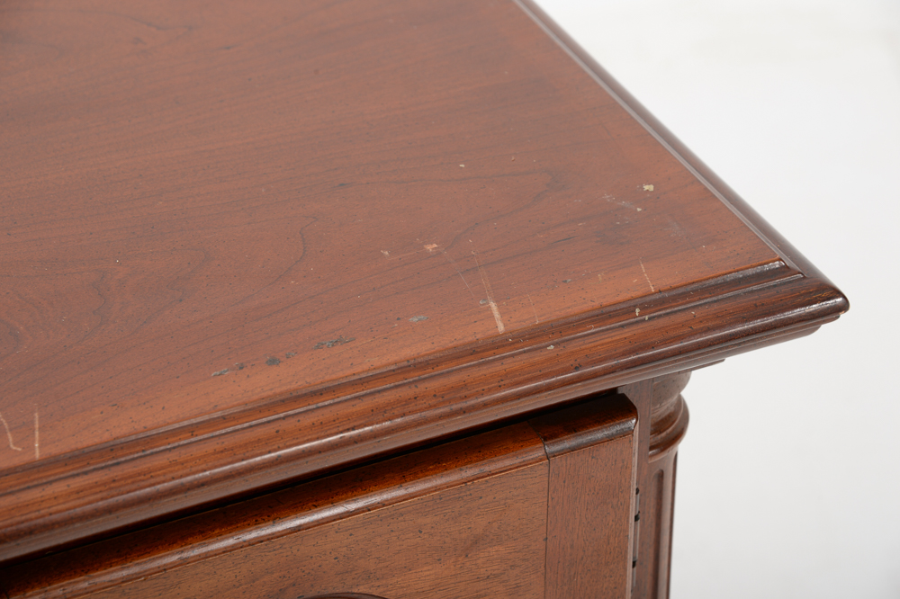 Lexington Queen Anne Style Lighted China Cabinet