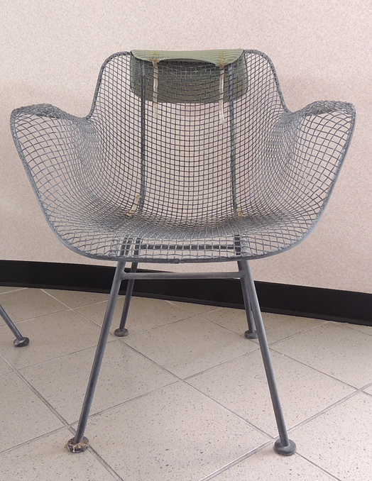 Mid Century Russell Woodard Patio Chairs with Table