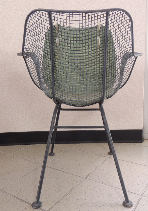 Mid Century Russell Woodard Patio Chairs with Table