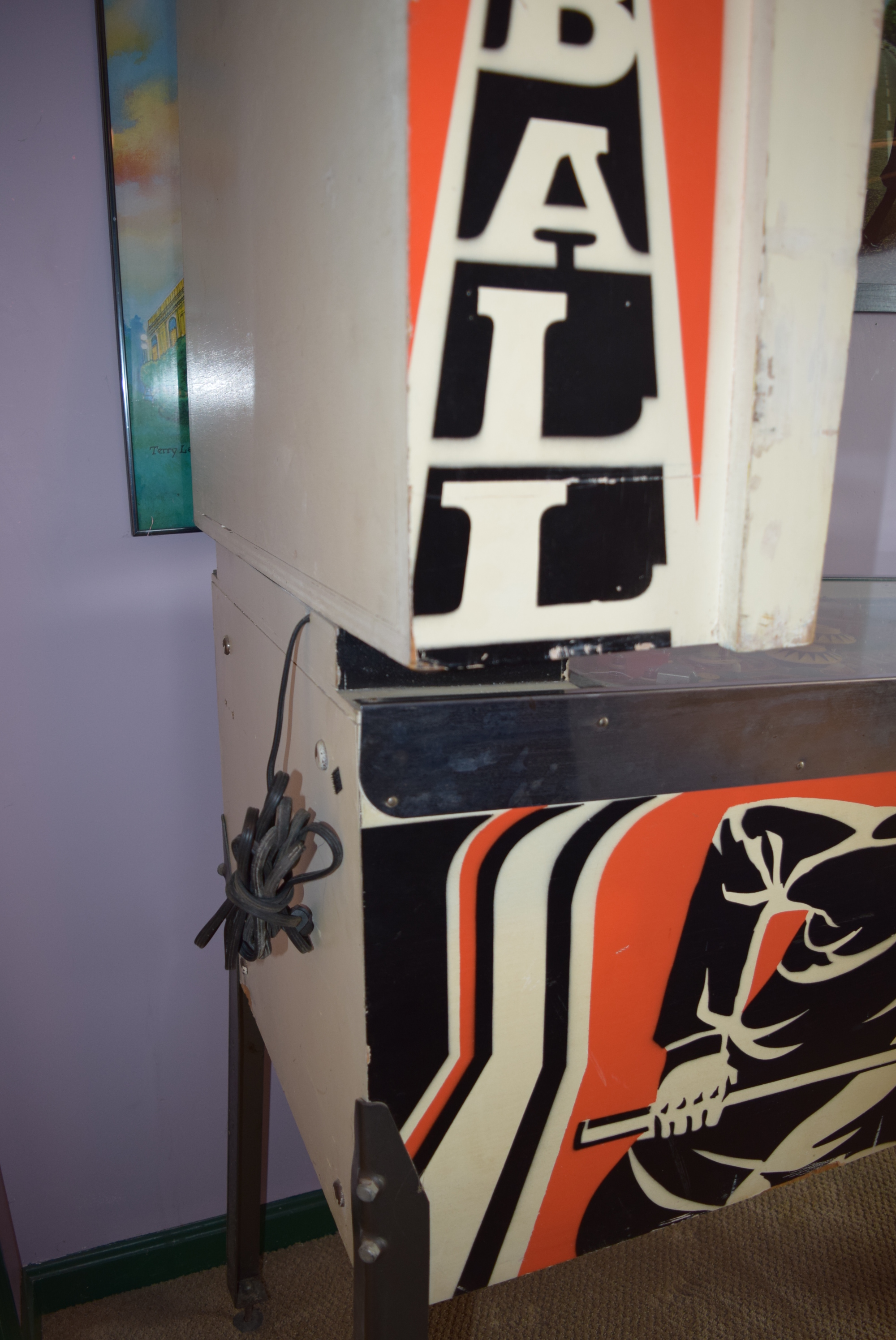 Vintage Bally "Eight Ball" Pinball Machine