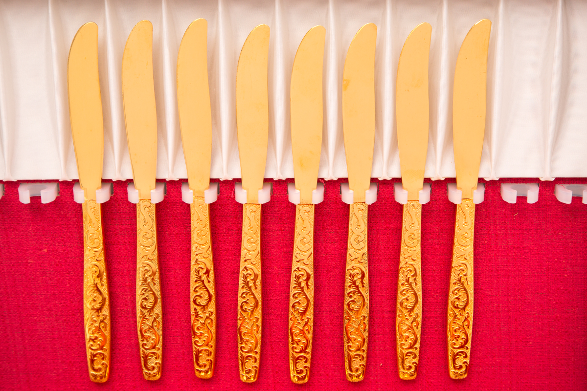 International Silver Americana Golden Heritage Flatware Set