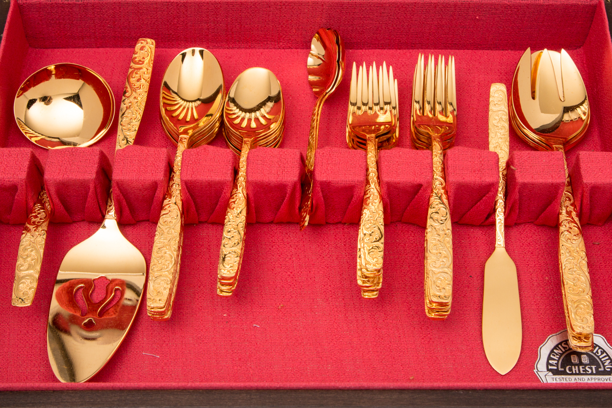 International Silver Americana Golden Heritage Flatware Set