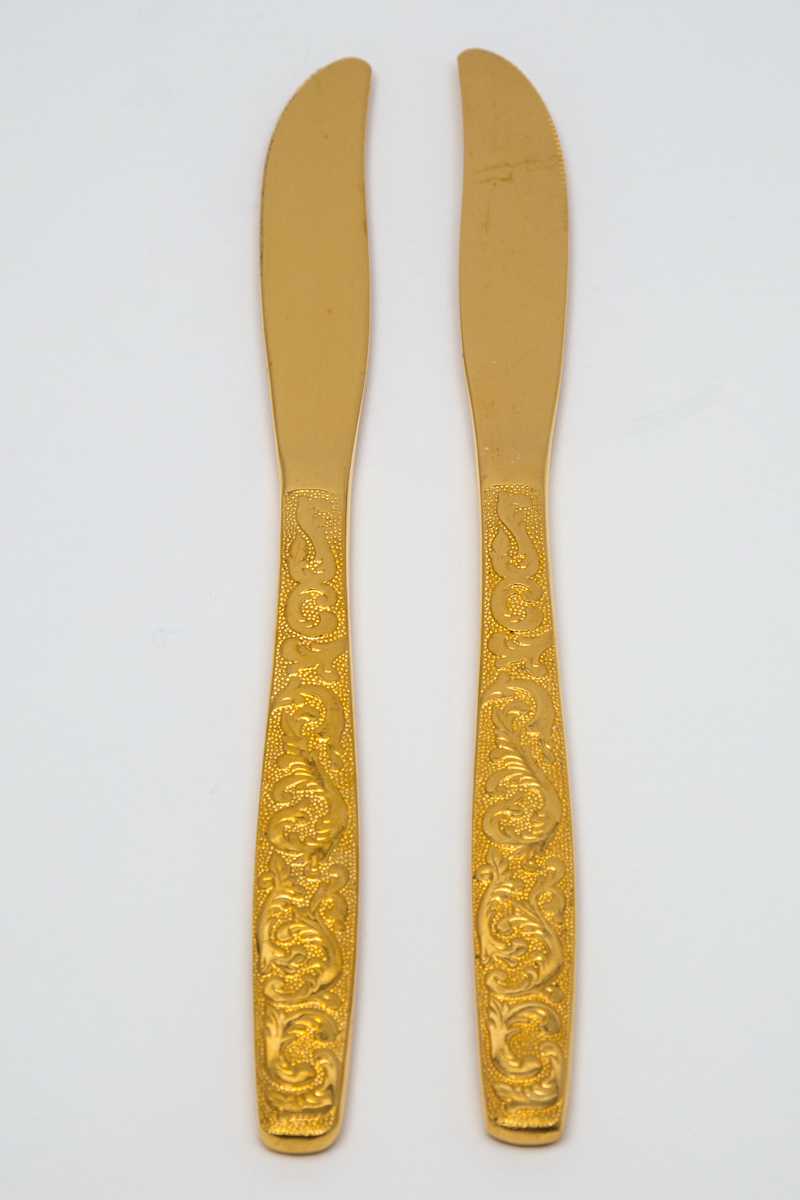 International Silver Americana Golden Heritage Flatware Set