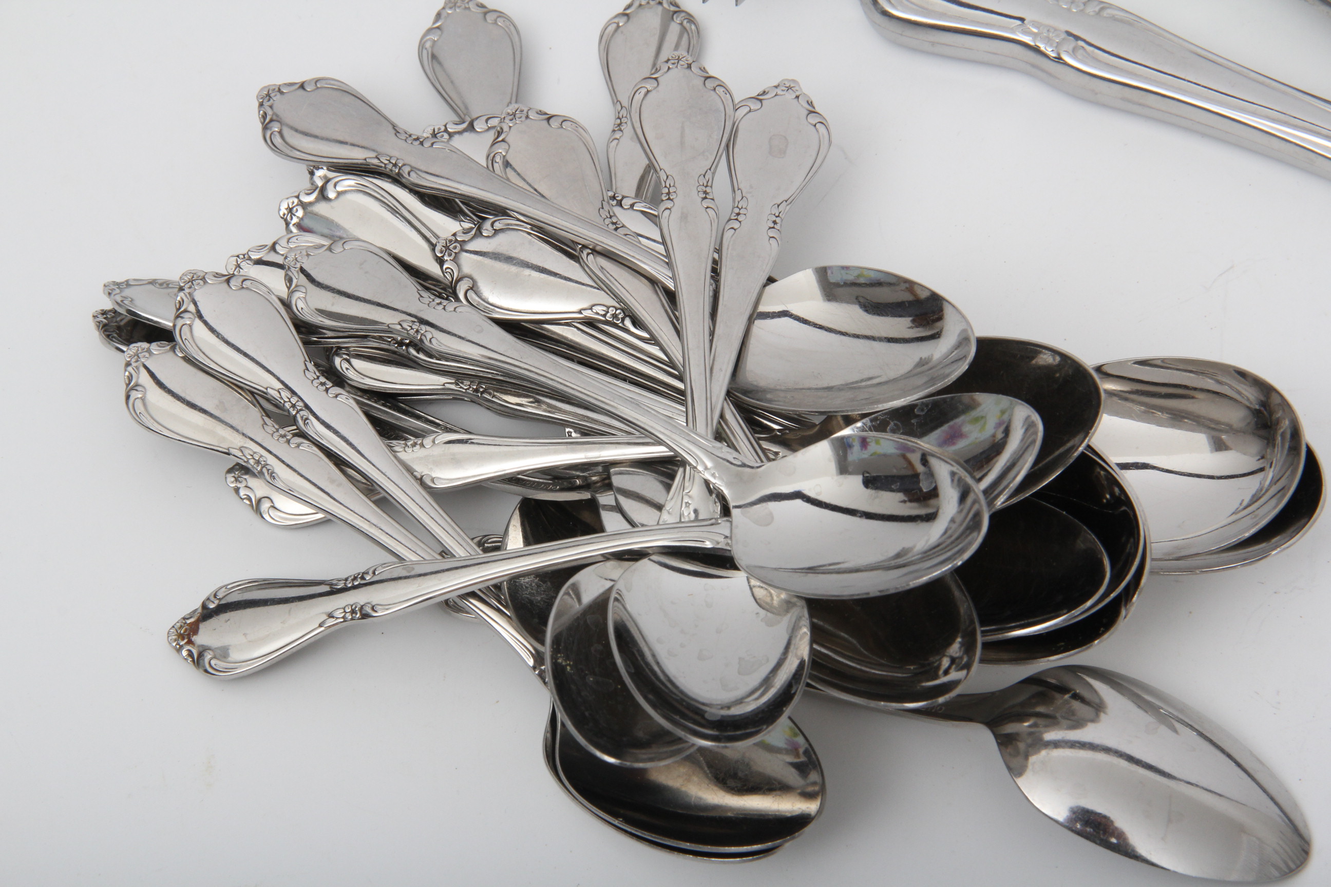 Oneidacraft Deluxe Stainless Flatware