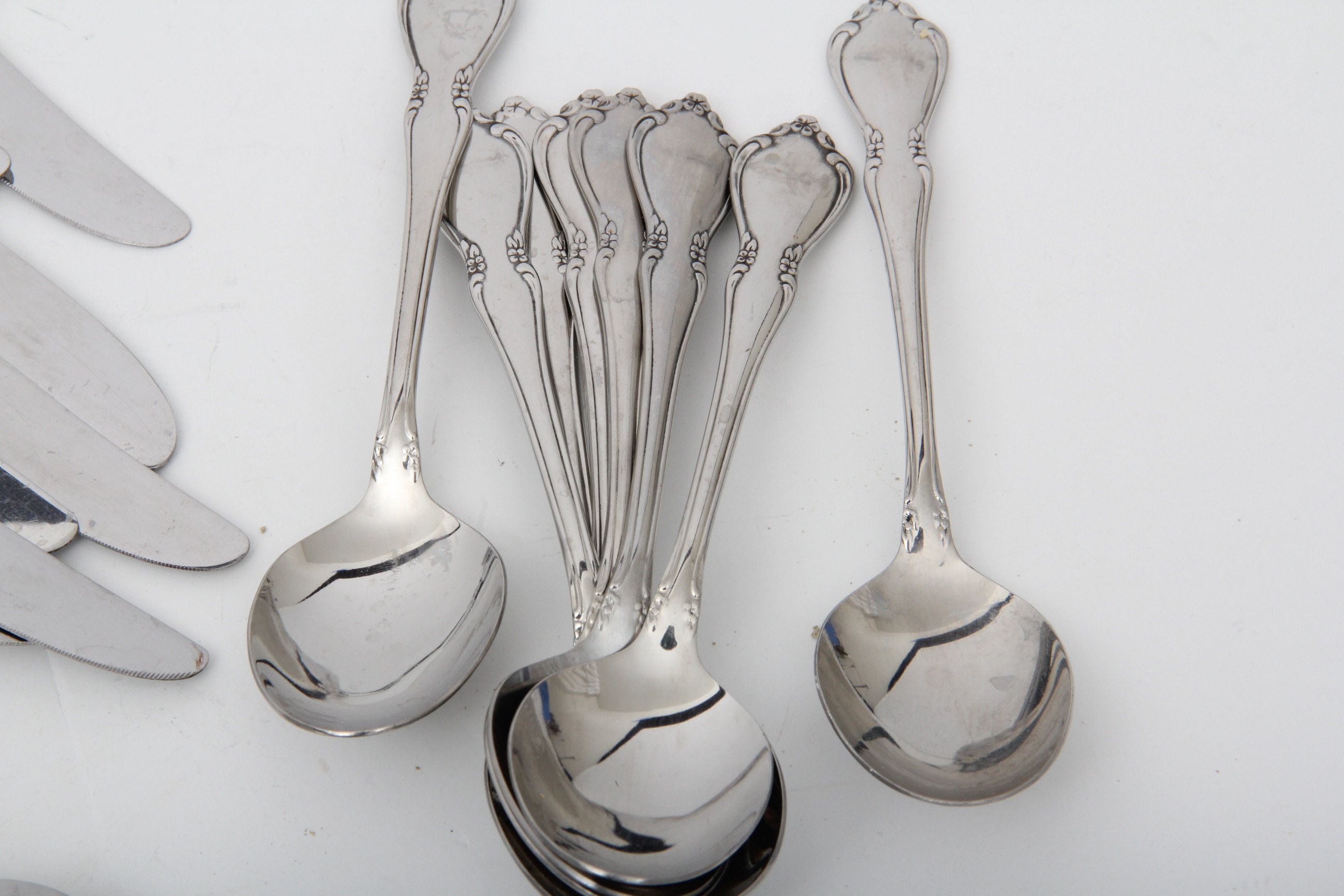 Oneidacraft Deluxe Stainless Flatware