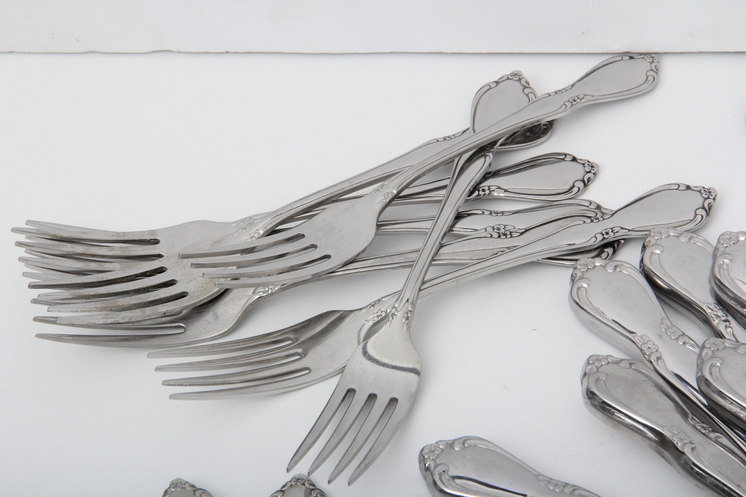 Oneidacraft Deluxe Stainless Flatware