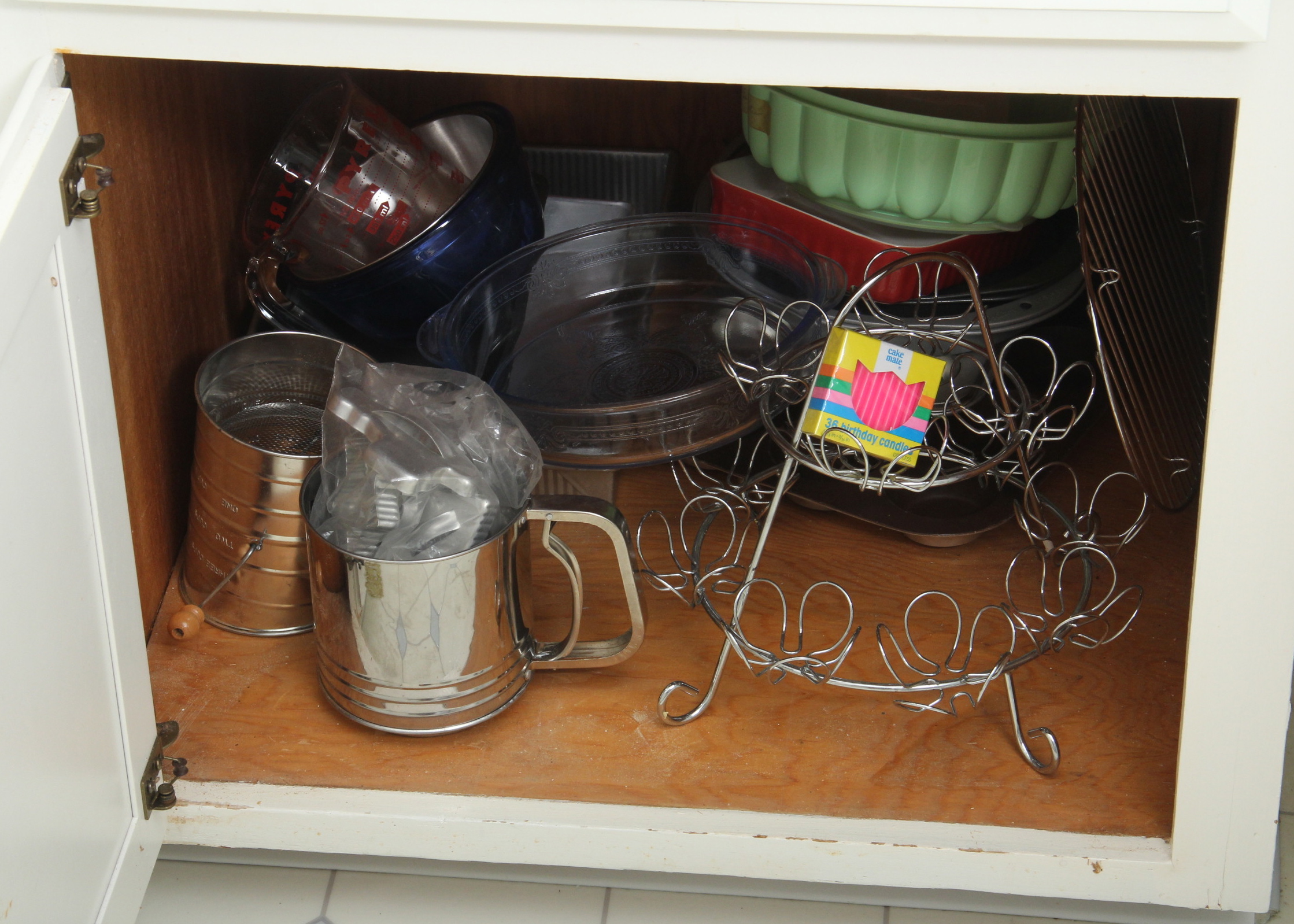 Assorted Bakeware Grouping