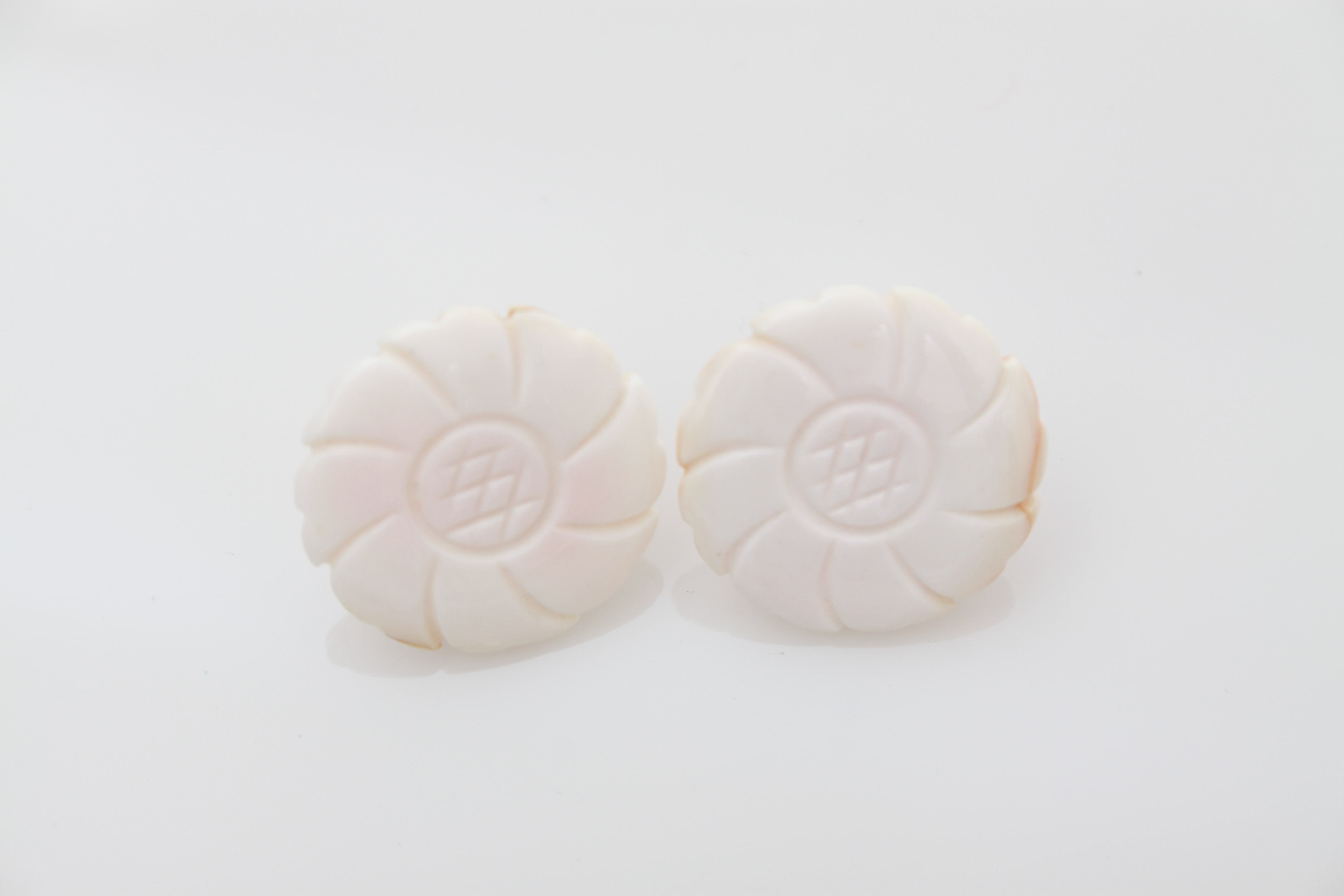 Pink Shell and Jewelry Collection