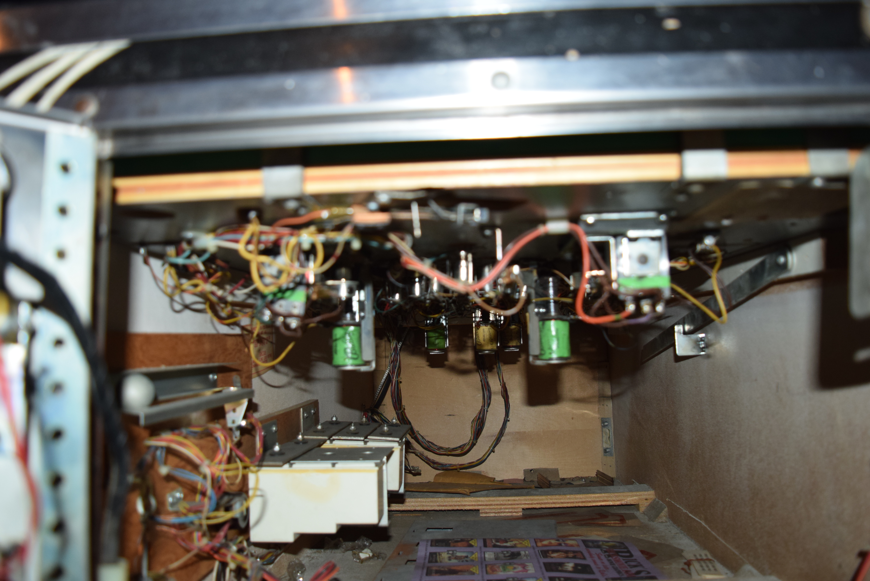 Vintage Bally "Eight Ball" Pinball Machine