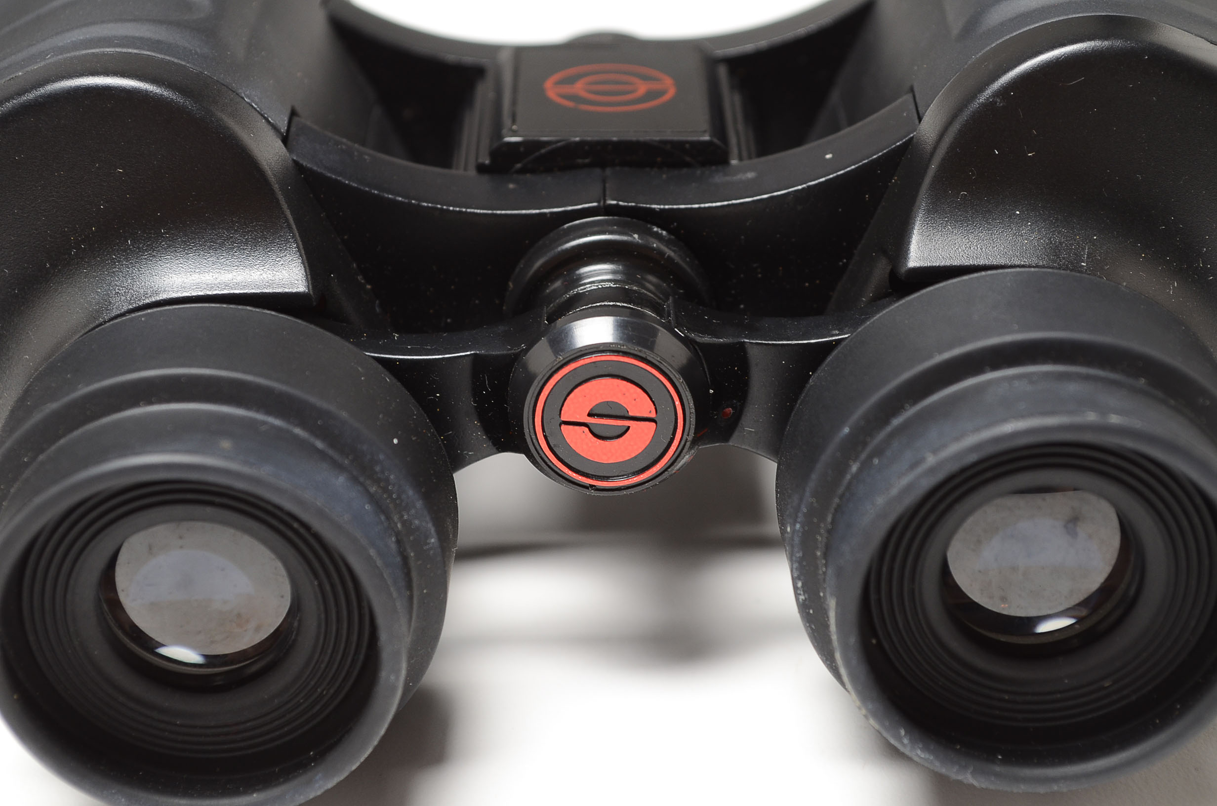 A Simmons Model 1107 10X50 Binocular