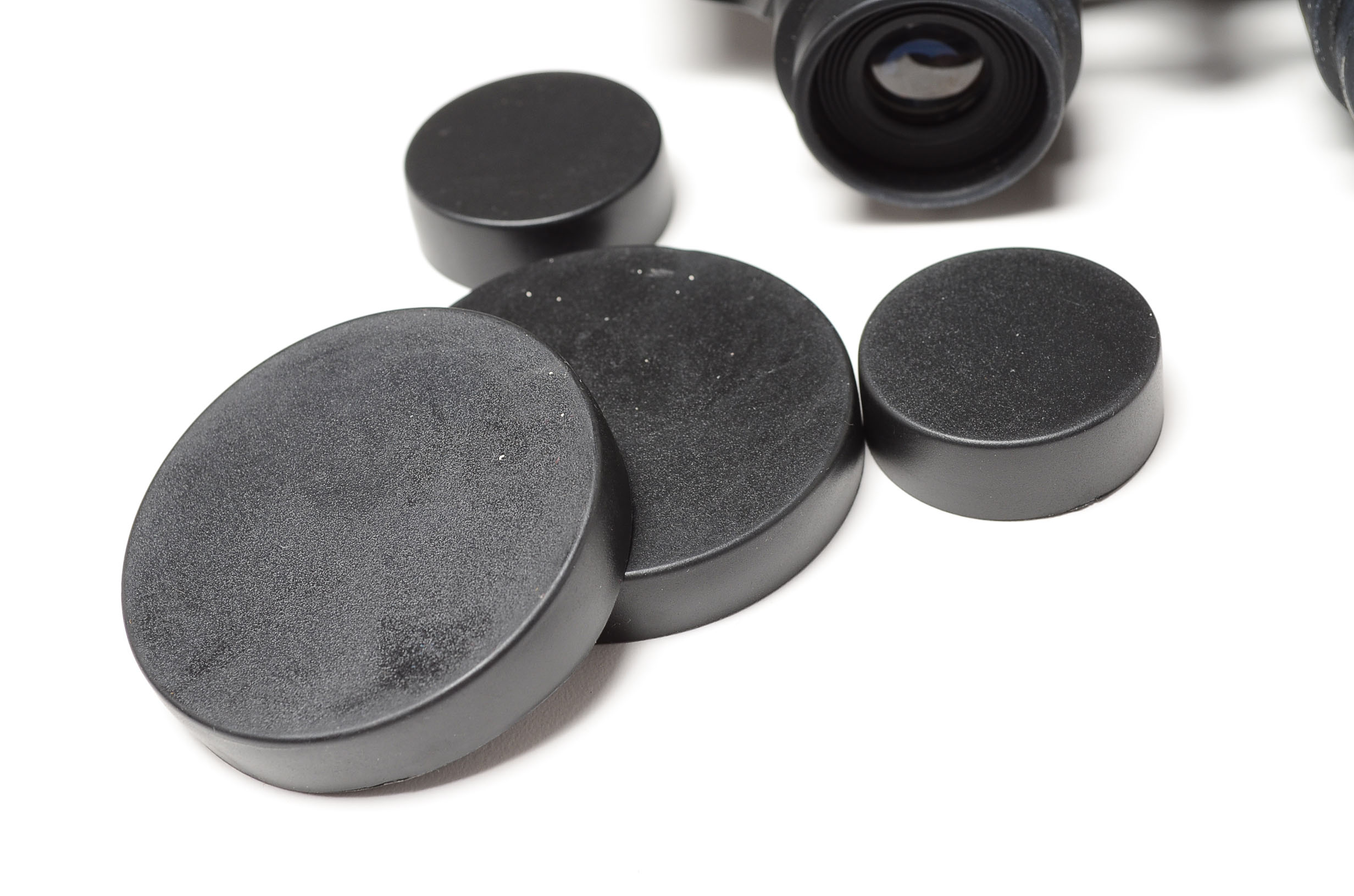 A Simmons Model 1107 10X50 Binocular