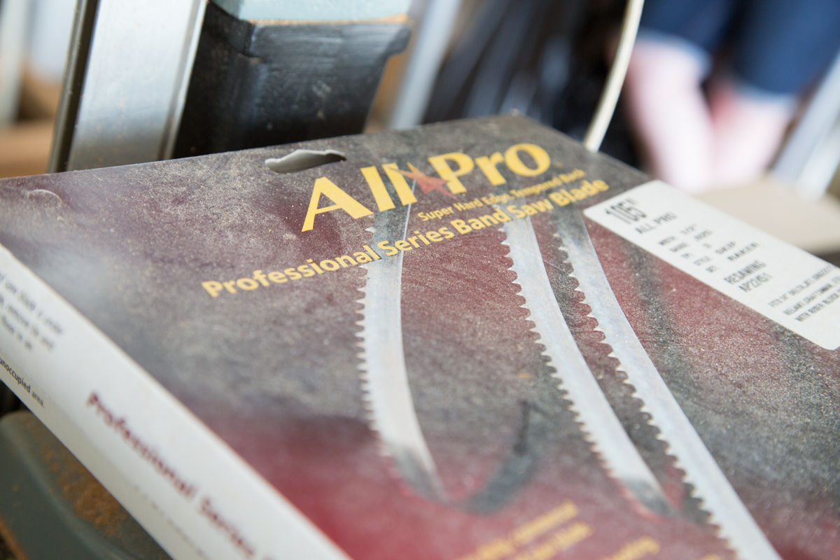 Delta 14" Band Saw with Extra Blades