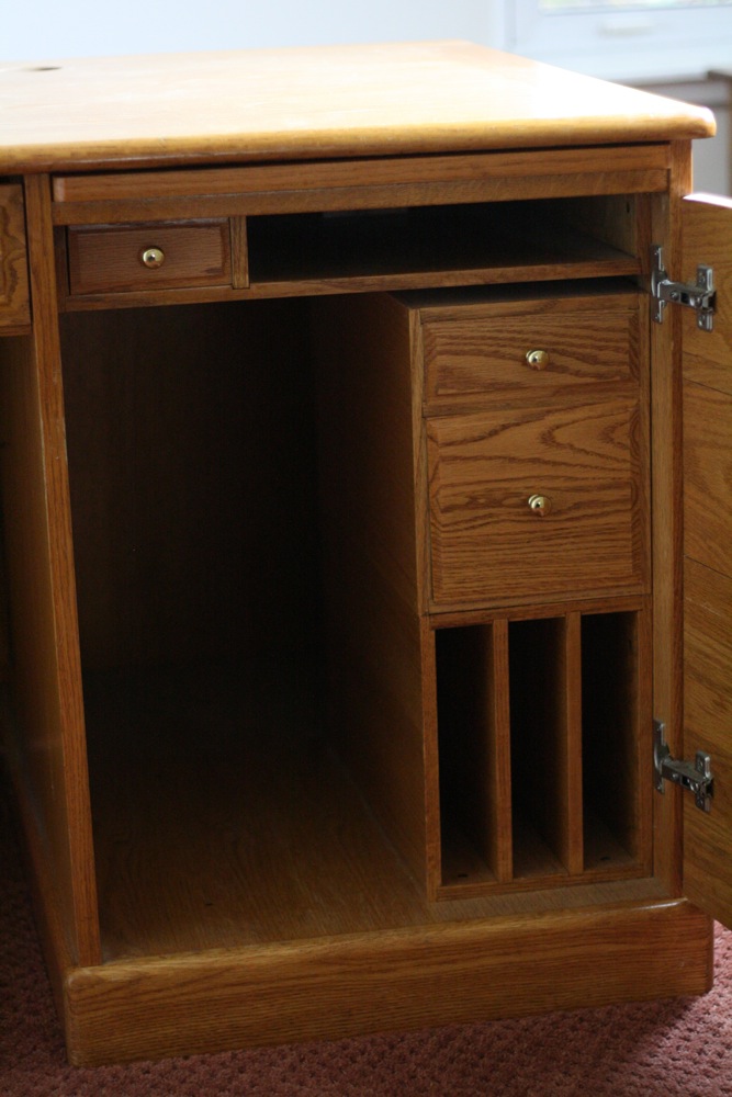 Winners Only Inc. Executive Oak Desk