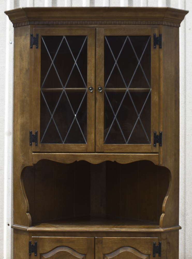 Vintage Ethan Allen Corner EBTH