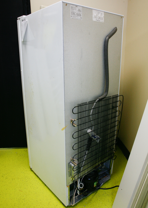 Sanyo Apartment Size Refrigerator