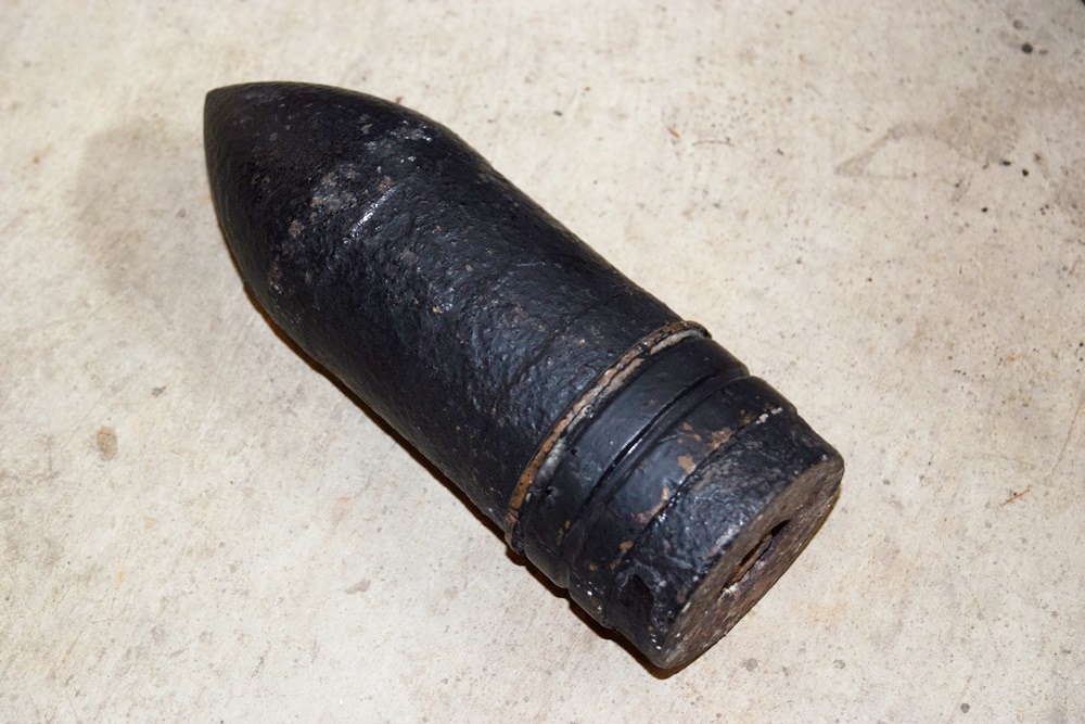 WWI Artillery Shells, Casing and Wooden Box