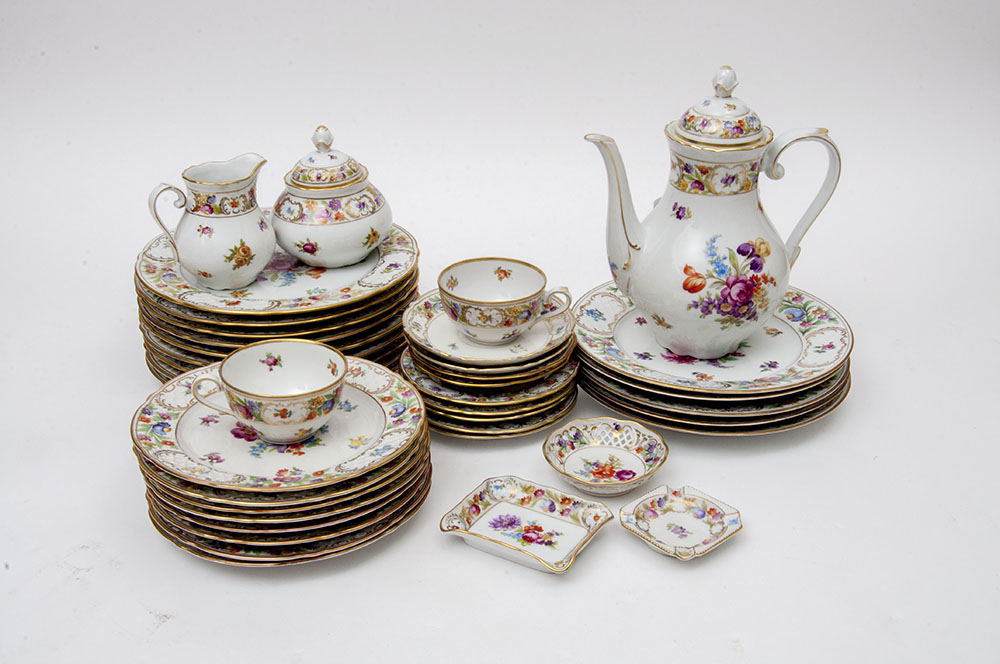 Schumann Bavaria "Empress" Dresden China