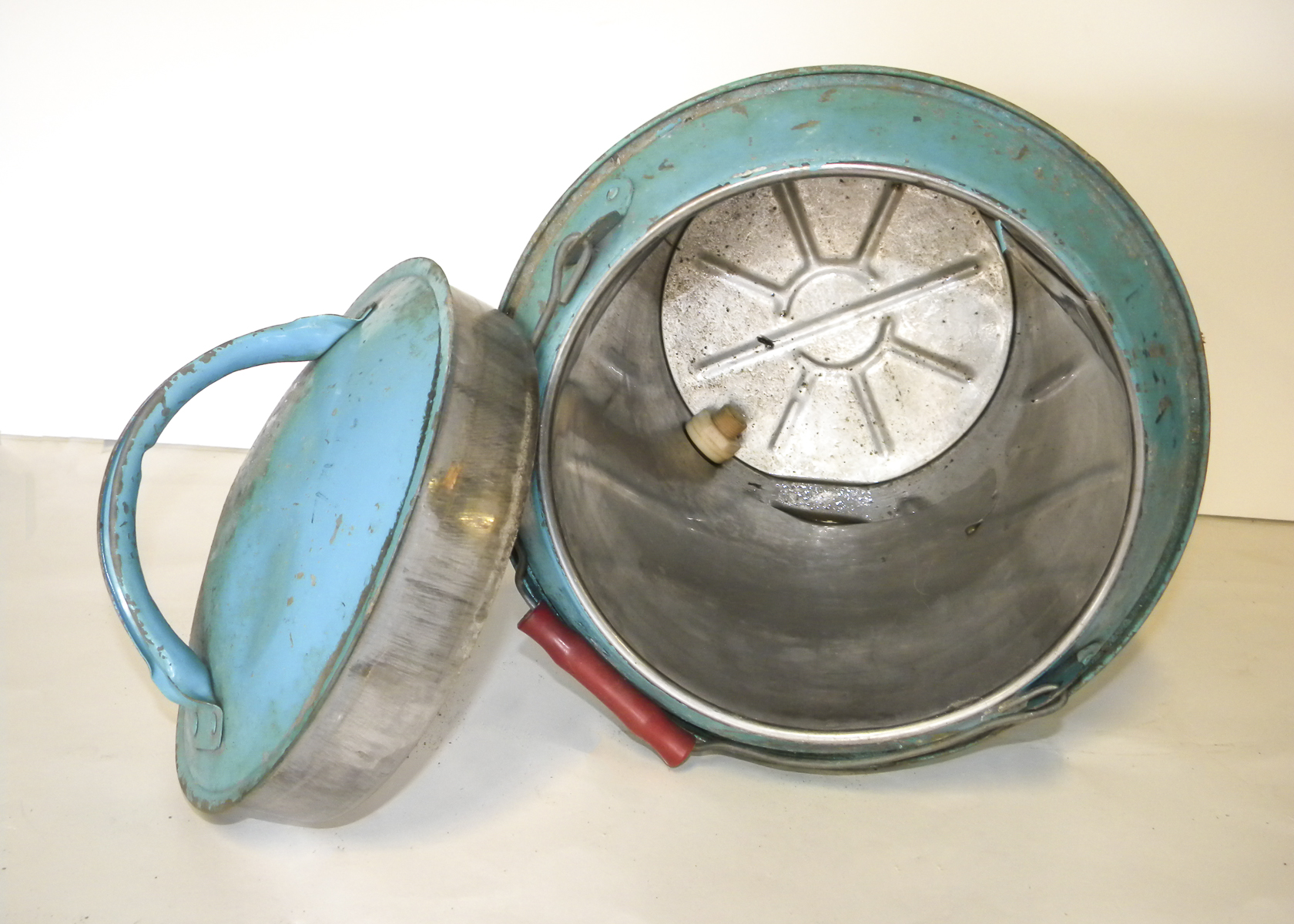 Vintage Metal Insulated Drink Dispenser