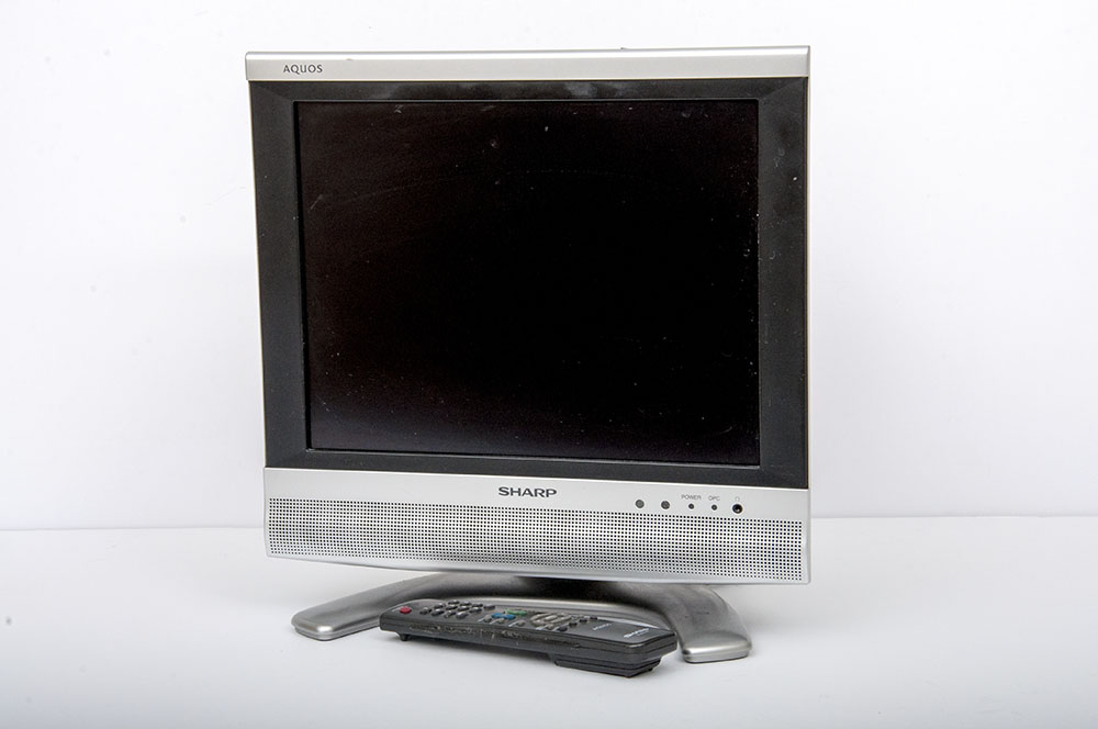 Sharp Aquos 15" LCD TV