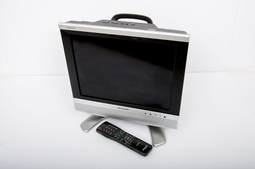 Sharp Aquos 15" LCD TV