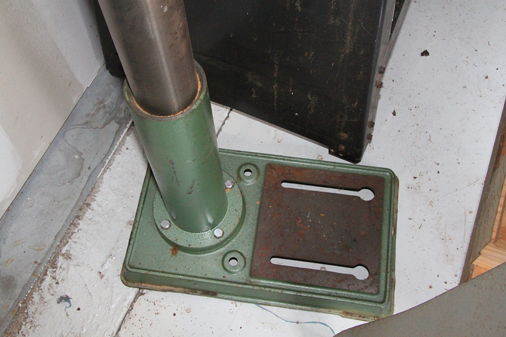 Cummins Mack 12-Speed Drill Press