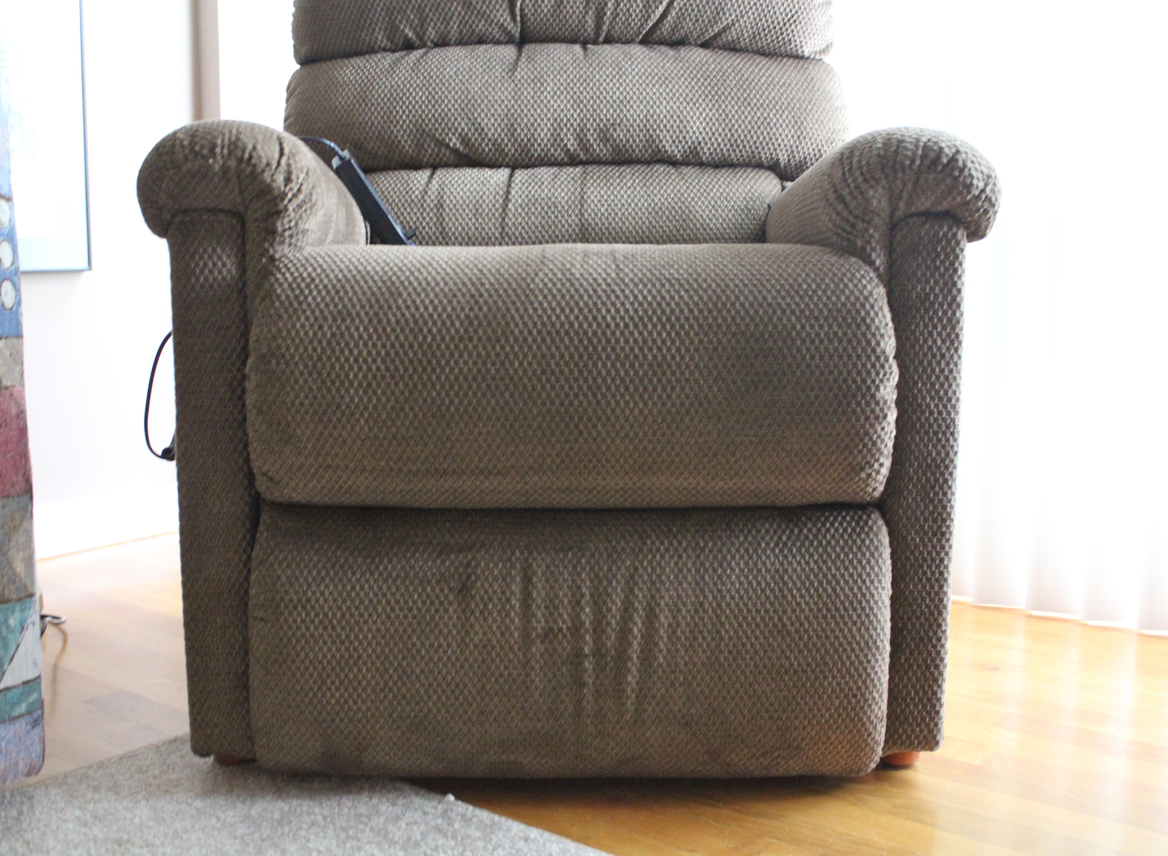 La-Z-Boy Luxury Lift Power Recliner