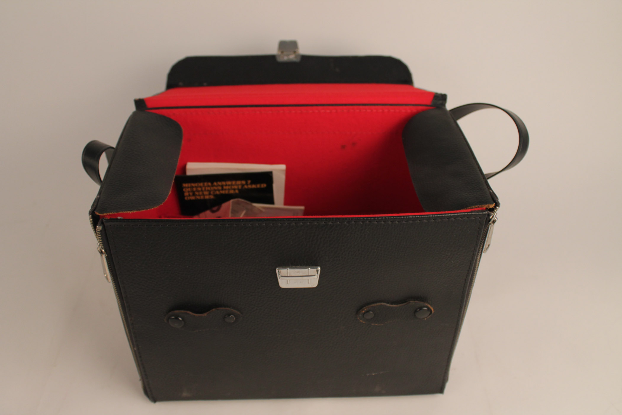 Minolta 35 MM SRT 101 Camera in Carrying Case