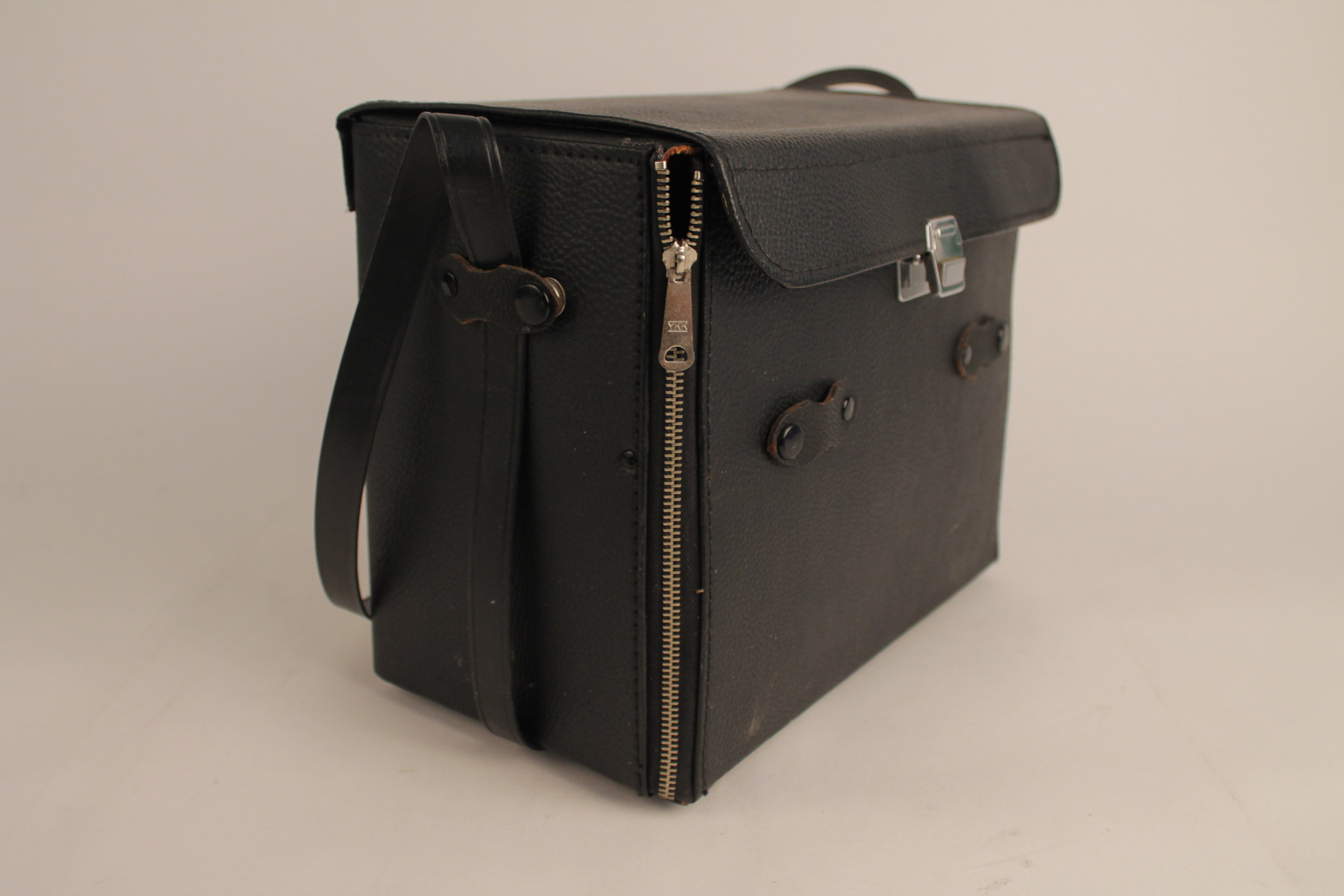 Minolta 35 MM SRT 101 Camera in Carrying Case