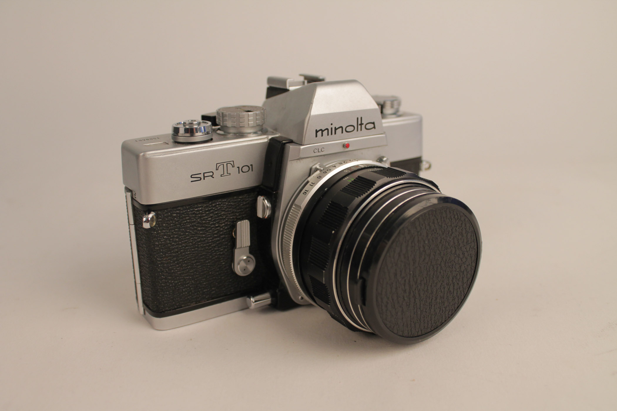 Minolta 35 MM SRT 101 Camera in Carrying Case
