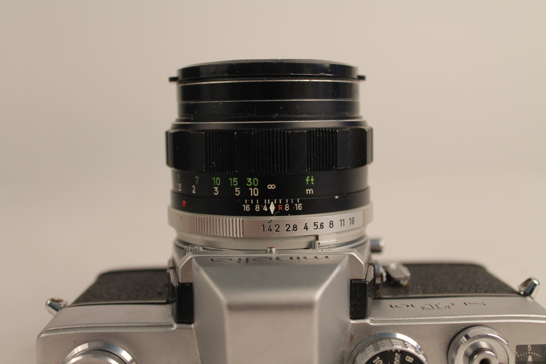 Minolta 35 MM SRT 101 Camera in Carrying Case