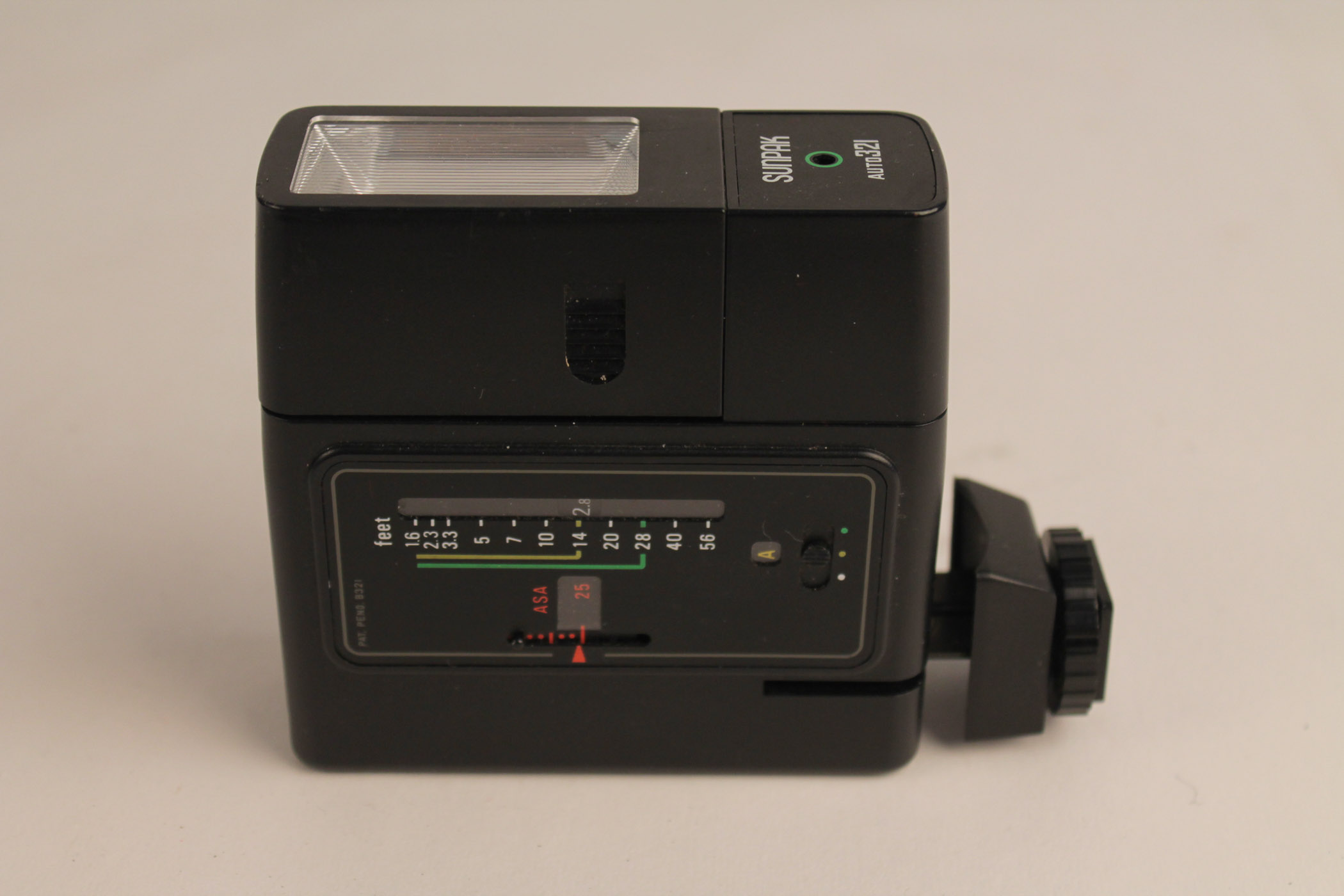 Minolta 35 MM SRT 101 Camera in Carrying Case