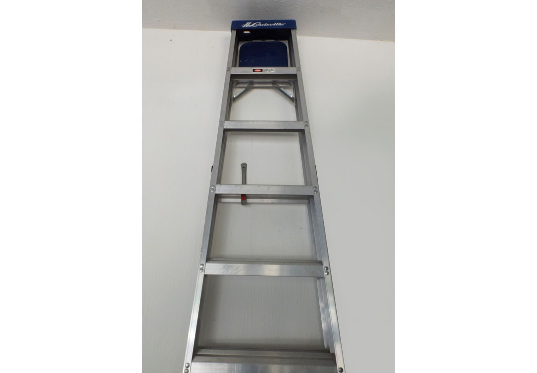 Louisville 10' Aluminum Ladder