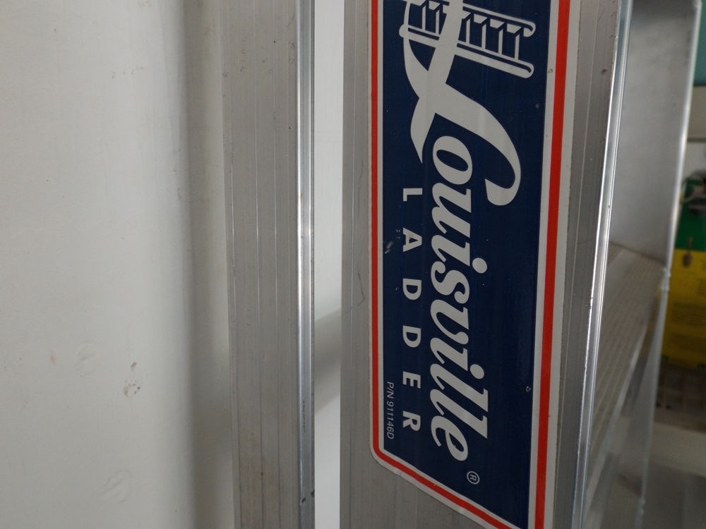 Louisville 10' Aluminum Ladder