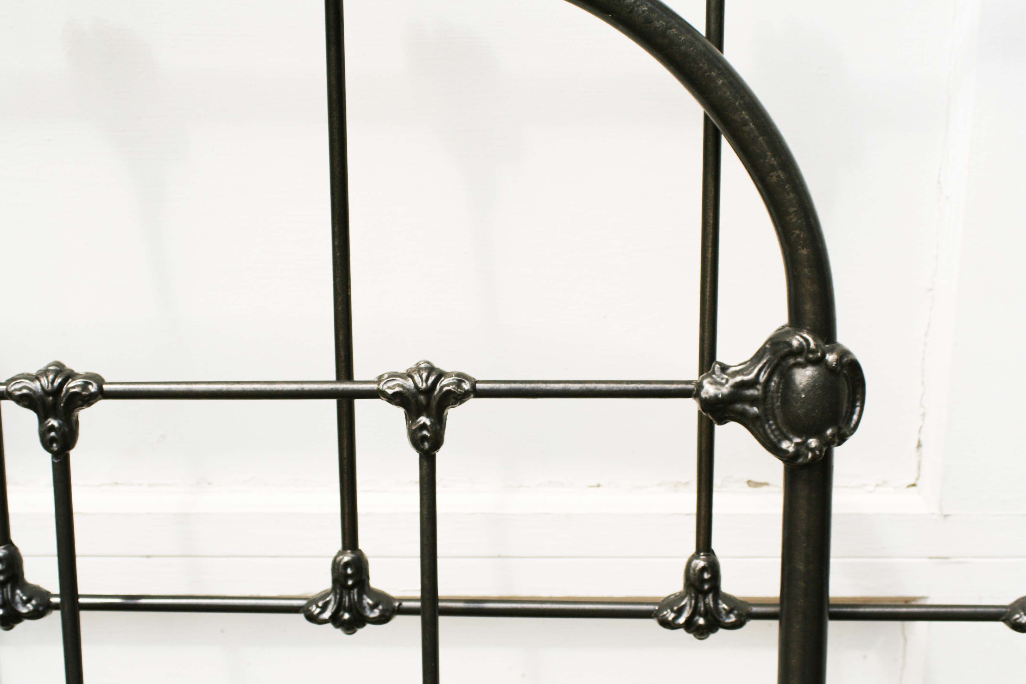 Queen Size Metal Bed Frame
