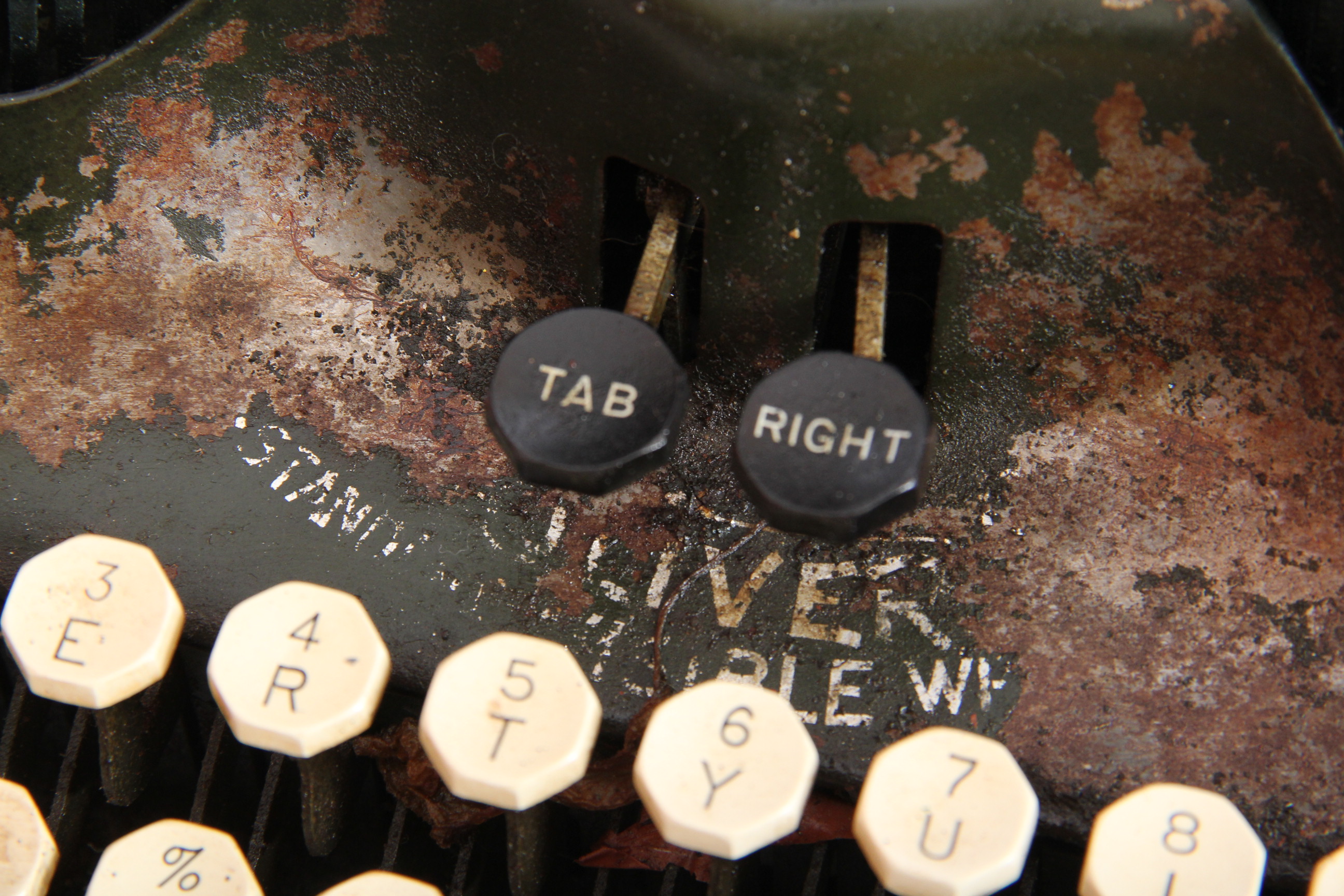 Antique Oliver Typewriter