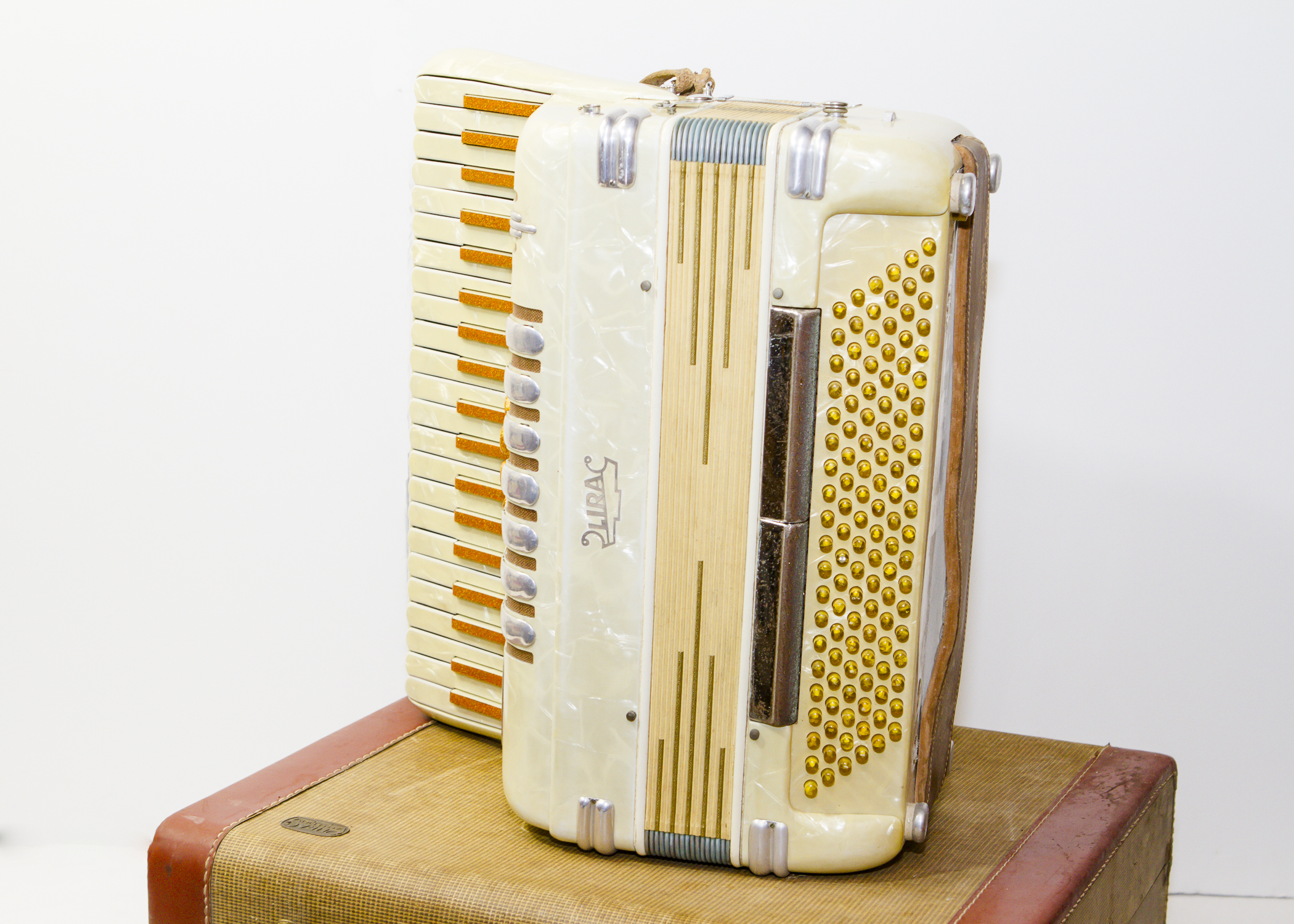 Vintage Italian Lira International Accordian