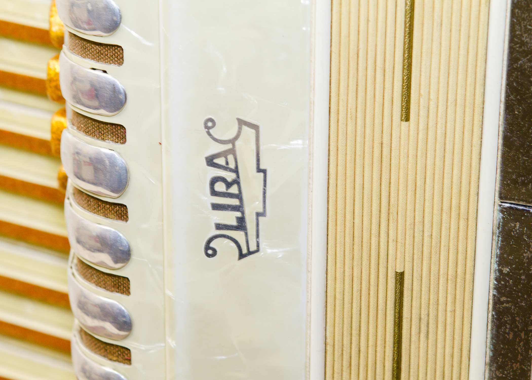 Vintage Italian Lira International Accordian